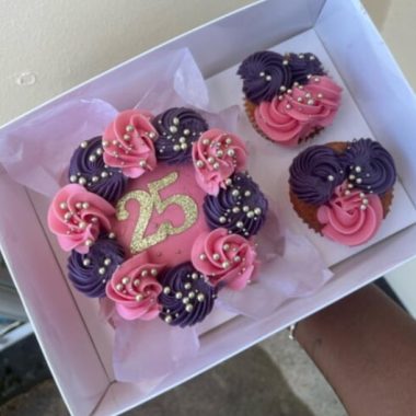Bento cake - 5inch cake 2 cupcakes