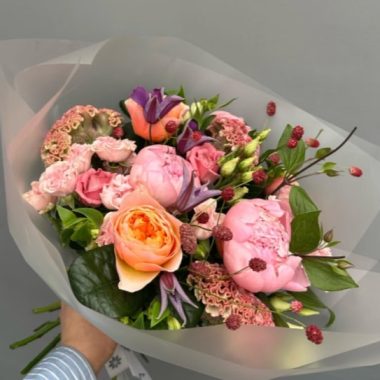 Bouquet mix with peony roses