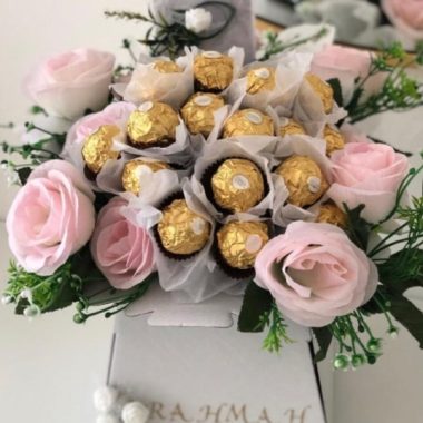 Faux flower, Ferrero rocher bouquet